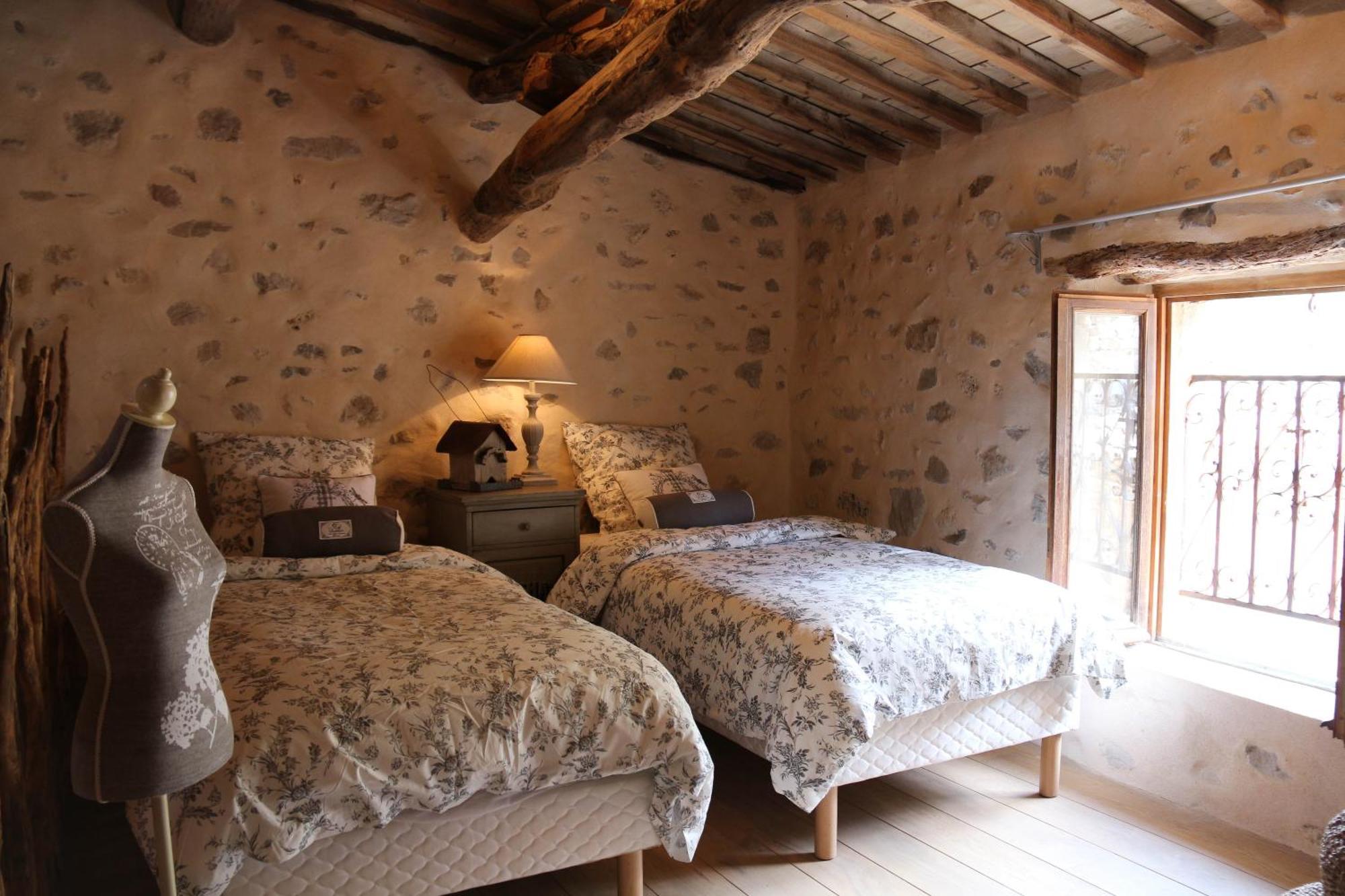 Gite Marceline Saint-Guilhem-le-Desert Exterior foto