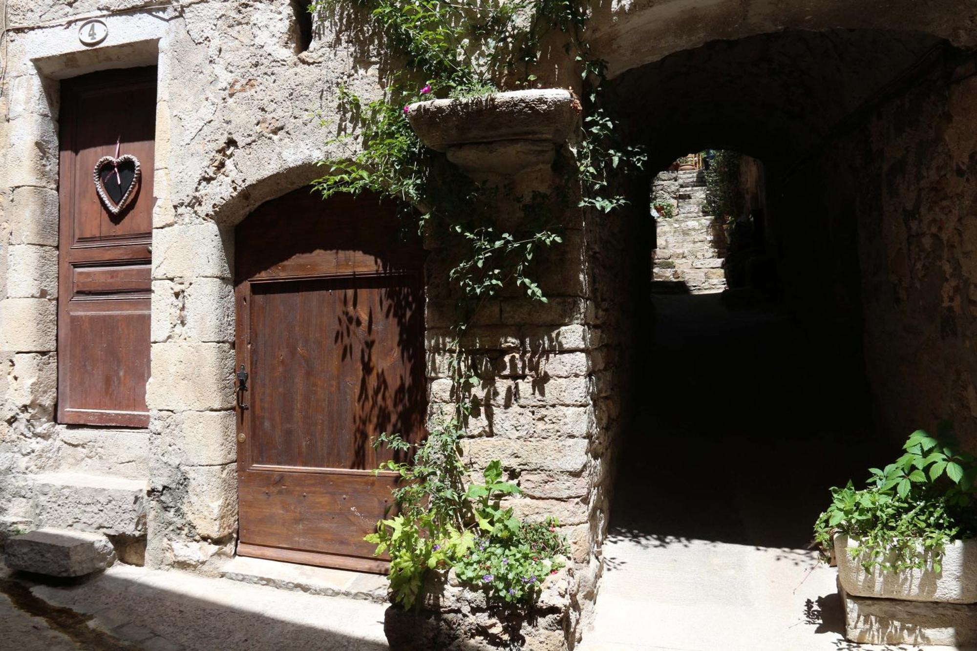 Gite Marceline Saint-Guilhem-le-Desert Exterior foto