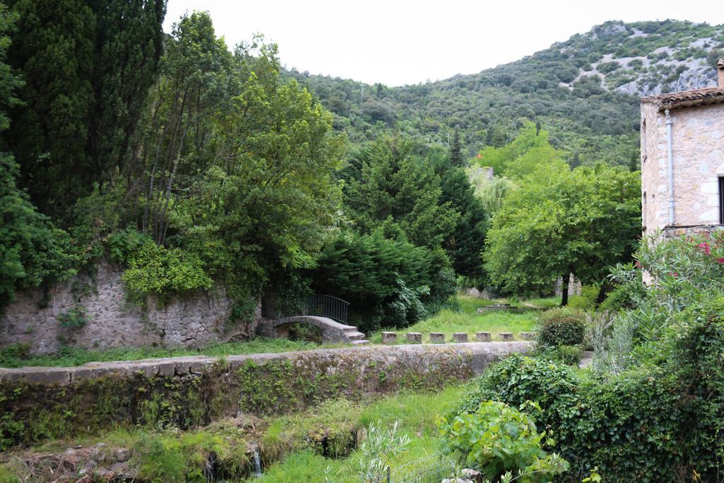 Gite Marceline Saint-Guilhem-le-Desert Exterior foto