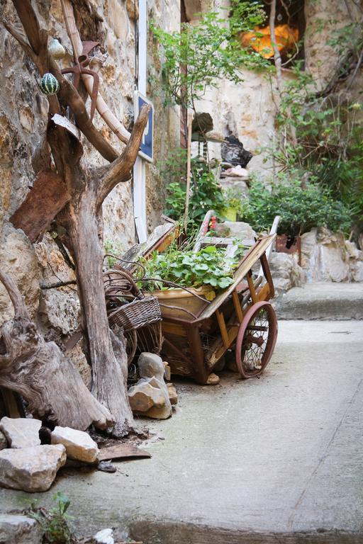 Gite Marceline Saint-Guilhem-le-Desert Exterior foto