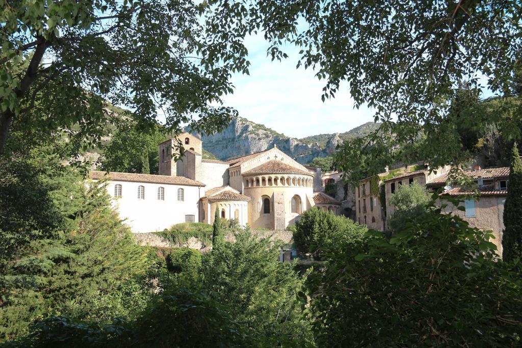 Gite Marceline Saint-Guilhem-le-Desert Exterior foto
